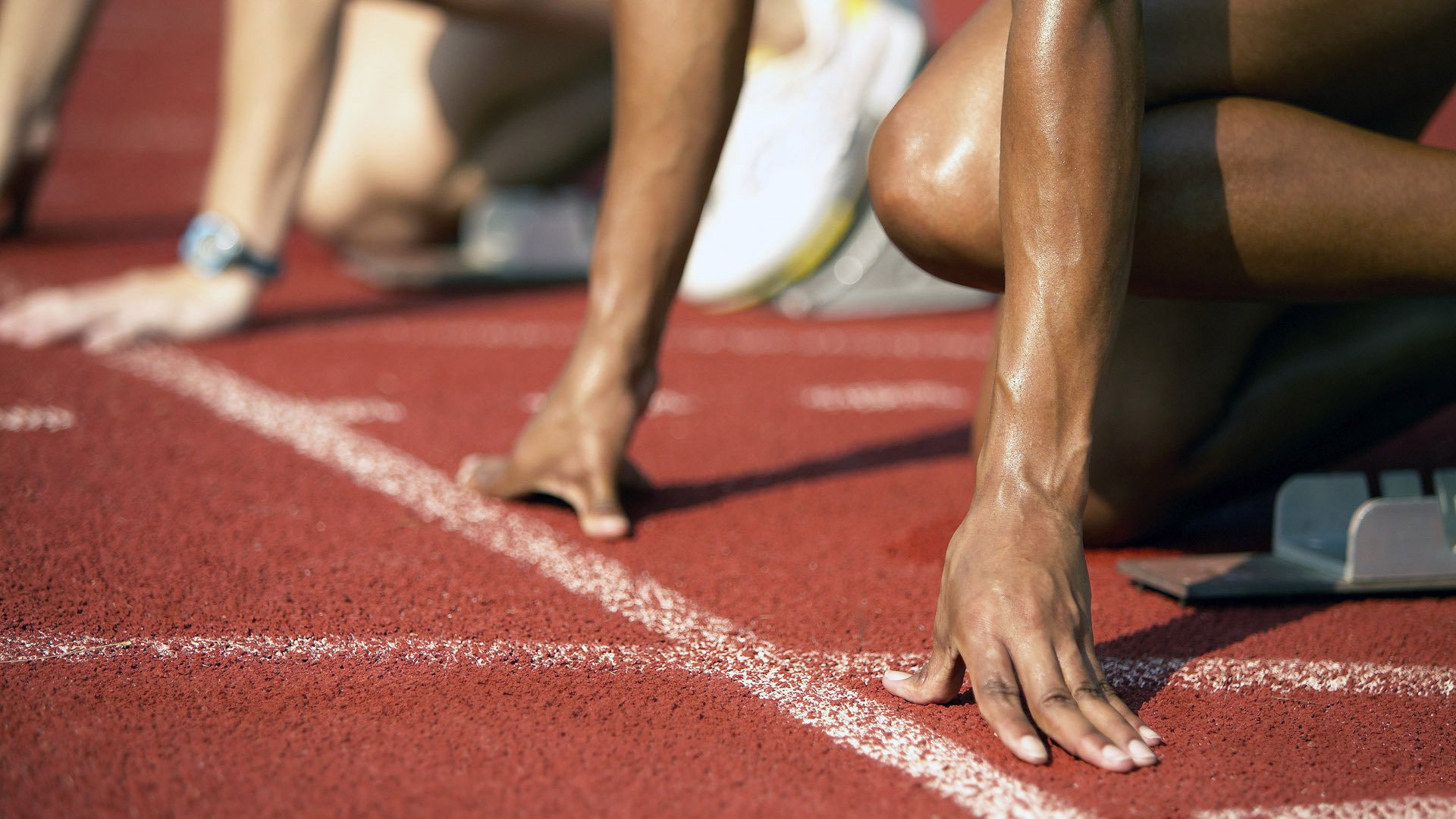 以科技创新引领的电竞行业新生态：芯片、显示、云端全面升级，电竞产业新技术